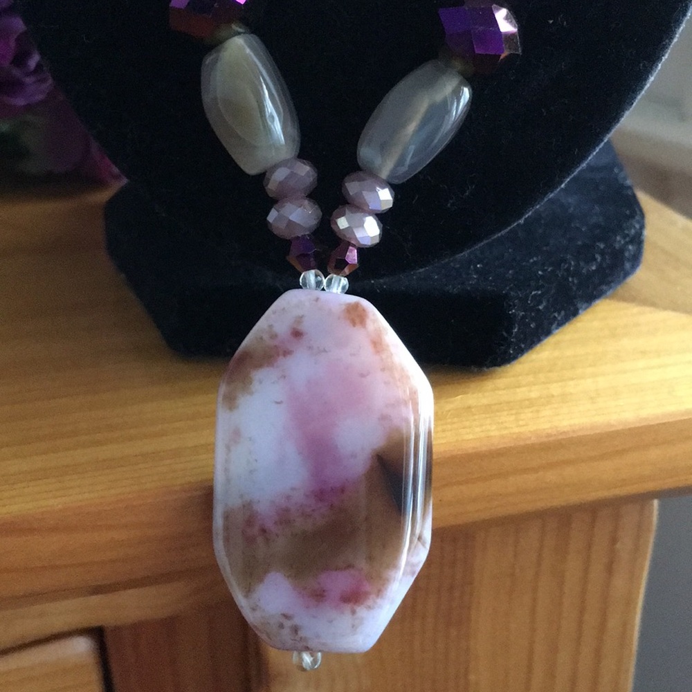 Beautiful Statement Necklace - image 3